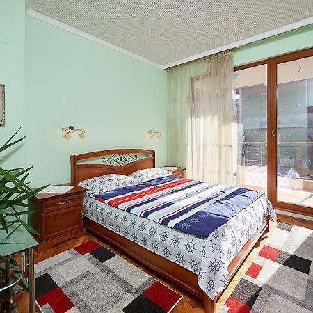 Apartment Dora Pomorie Exterior photo