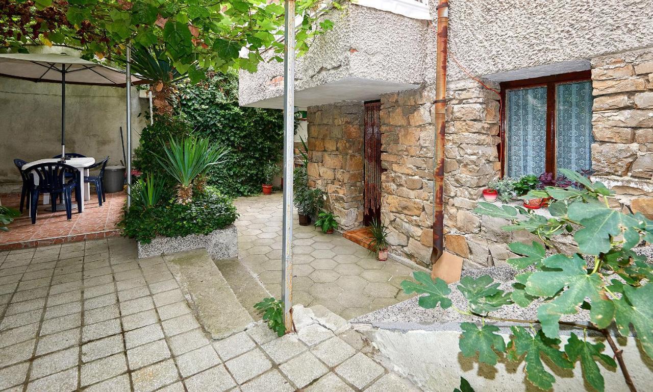 Apartment Dora Pomorie Exterior photo